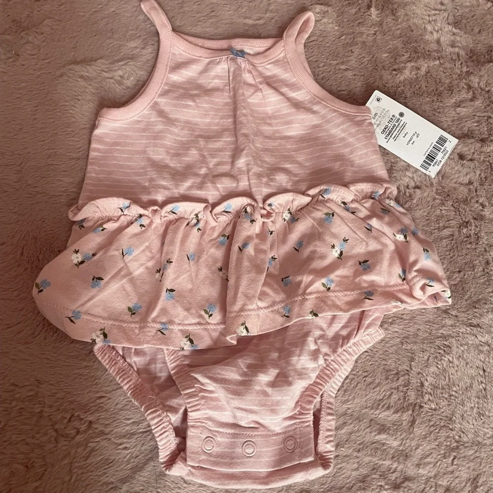 NEW with tag Carters Pink Floral Romper size 6M